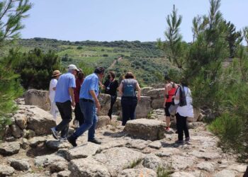 Ξενάγηση στις Αρχάνες, Ανεμόσπηλια, Βαθύπετρο