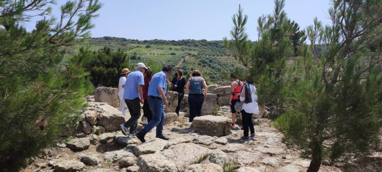 Ξενάγηση στις Αρχάνες, Ανεμόσπηλια, Βαθύπετρο